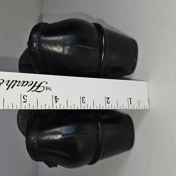 Clarks Bendables Wyld Mambo Mary Janes Black Buckle cutouts Size 8M VGUC Comfort - Picture 9 of 13